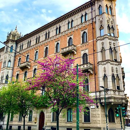 Suite Sommeiller Comfort In Centro Turin Exteriör bild