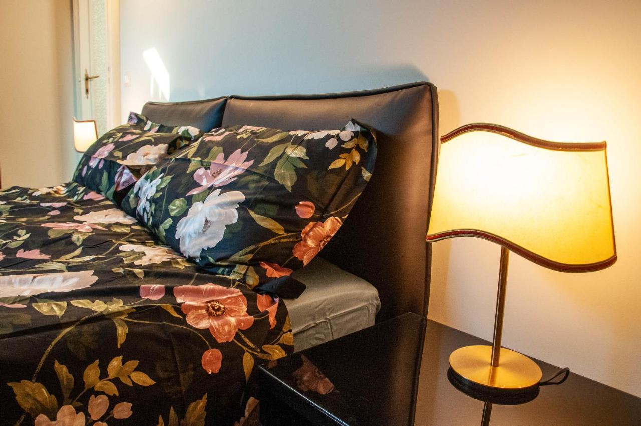 Suite Sommeiller Comfort In Centro Turin Exteriör bild