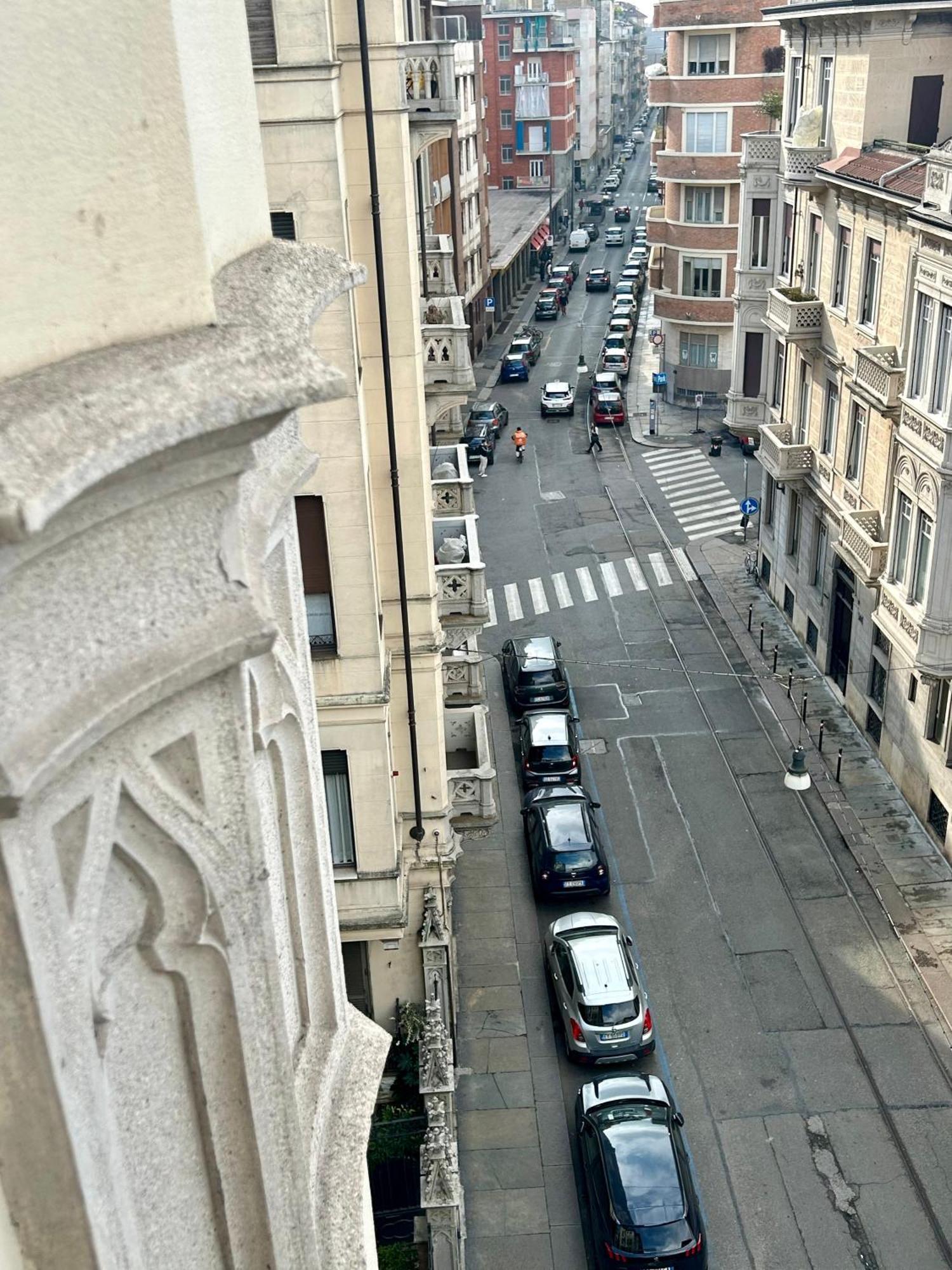Suite Sommeiller Comfort In Centro Turin Exteriör bild